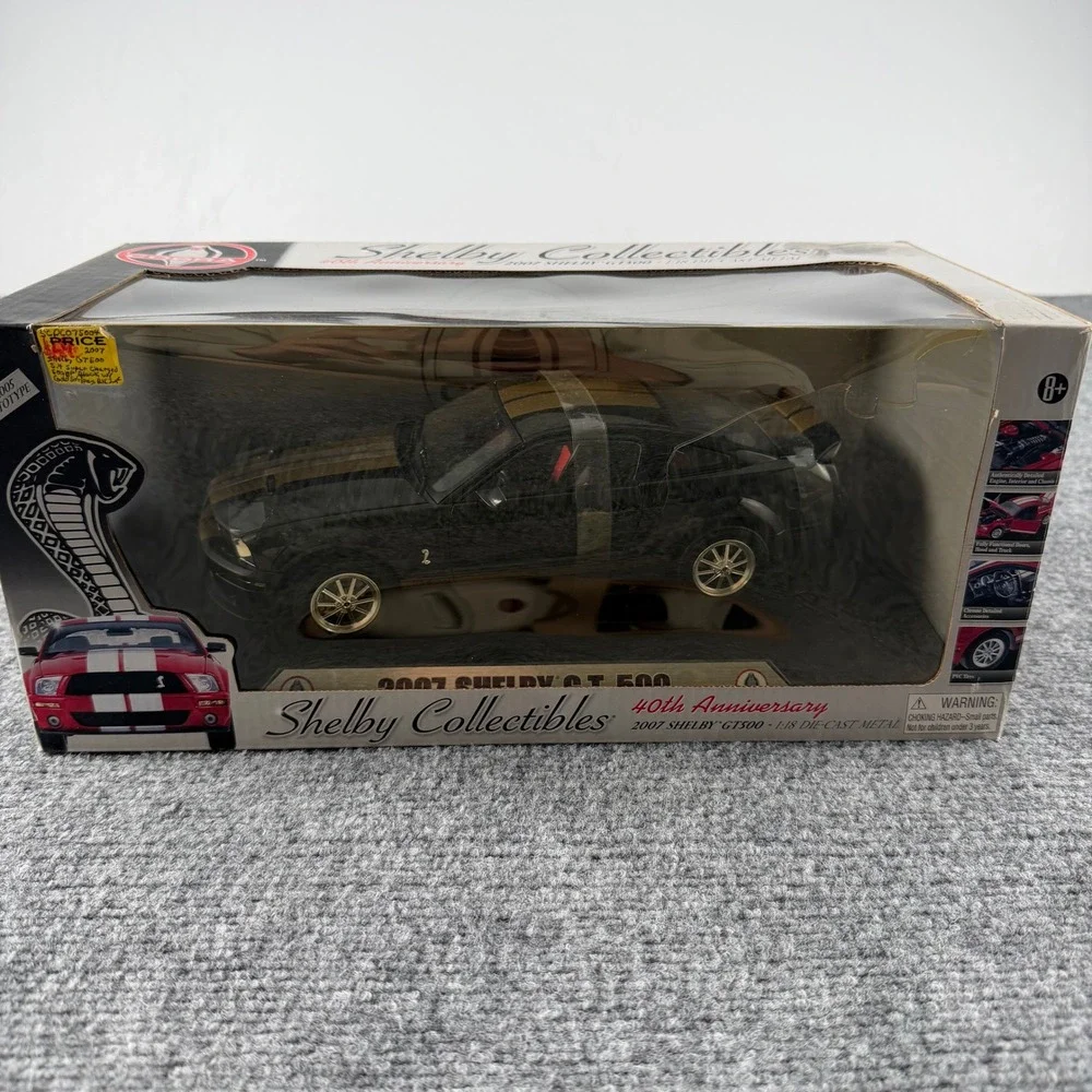 Shelby Collectibles 2007 Shelby GT500 1:18 Black Gold 40th Anniversary Diecast